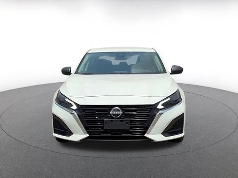 Used 2025 Nissan Altima 2.5 SV FWD image 5