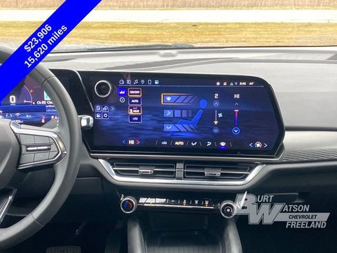 Used 2025 Chevrolet Equinox EV LT image 21