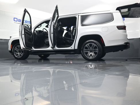 Used 2024 Jeep Wagoneer L Series II w/ Flexible Seating Group image 64