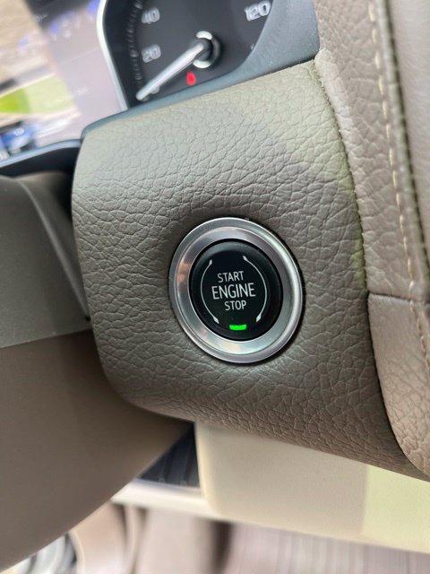 Used 2021 GMC Yukon XL Denali w/ Denali Ultimate Package AWD/4WD image 23