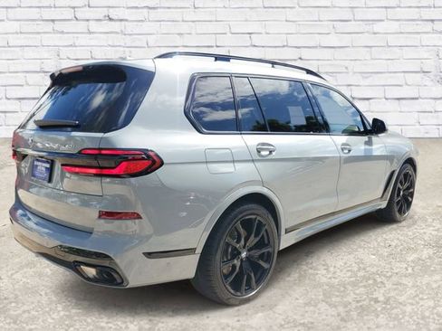 Used 2025 BMW X7 xDrive40i w/ M Sport Package AWD/4WD image 4