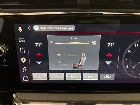 Used 2025 GMC Sierra 1500 AT4 w/ AT4 Premium Package AWD/4WD image 44