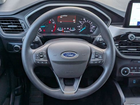 Used 2020 Ford Escape SE image 15