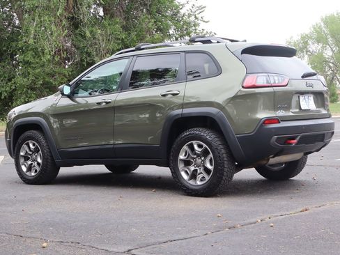Used 2019 Jeep Cherokee Trailhawk w/ Cold Weather Group AWD/4WD image 7