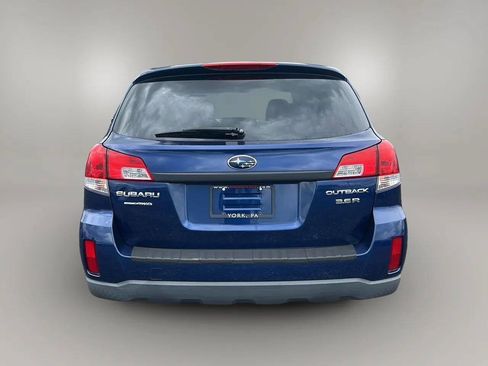 Used 2010 Subaru Outback 3.6R Limited AWD/4WD image 6