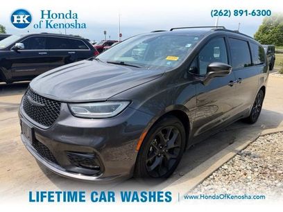 Used 2021 Chrysler Pacifica Touring-L w/ S Appearance Package