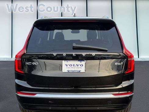 Used 2025 Volvo XC90 B6 Plus image 6