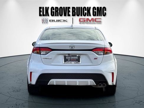 Used 2022 Toyota Corolla SE image 5