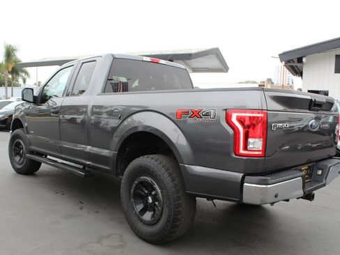 Used 2017 Ford F150 XLT w/ Trailer Tow Package AWD/4WD image 5