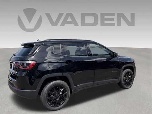 New 2026 Jeep Compass Latitude AWD/4WD image 7
