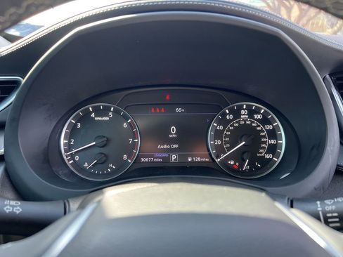 Used 2022 INFINITI QX50 Luxe image 17