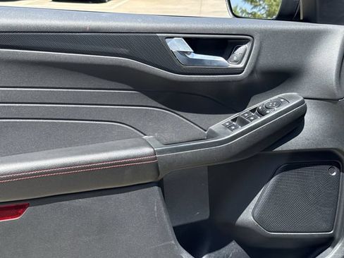Used 2025 Ford Escape ST-Line FWD image 21