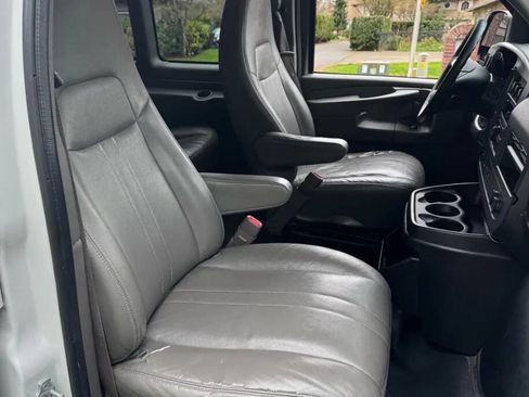 Used 2014 Chevrolet Express 2500 LS RWD image 11