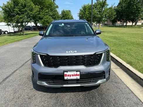 Certified 2024 Kia Sorento S FWD image 4