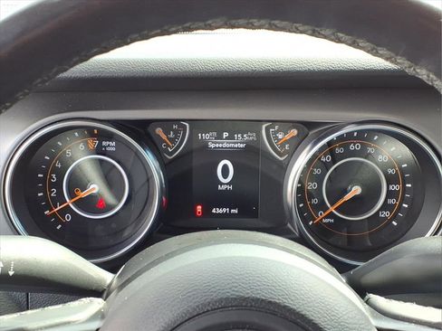 Used 2022 Jeep Gladiator Sport image 32