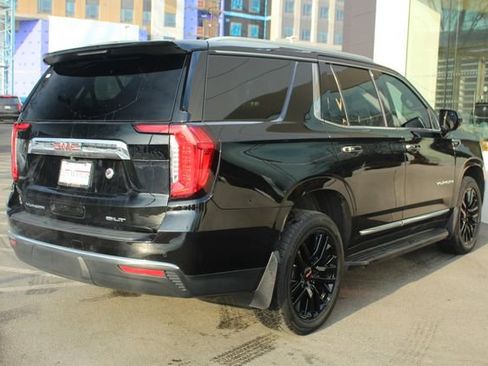 Used 2023 GMC Yukon SLT image 2