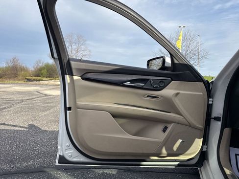 Used 2017 Cadillac CT6 3.6 AWD image 7