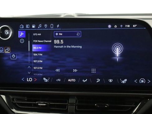 Used 2024 Chevrolet Equinox EV RS w/ LPO, All-Weather Mat Package image 27