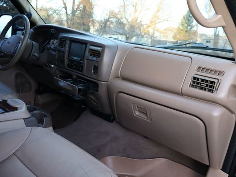 Used 2000 Ford Excursion Limited image 18