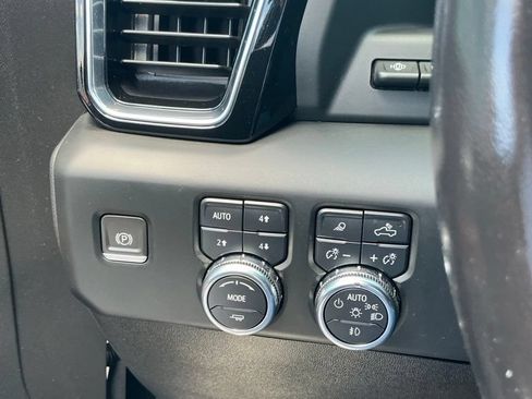 Used 2024 GMC Sierra 3500 Denali Ultimate AWD/4WD image 23