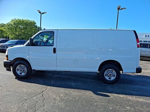 Used 2020 GMC Savana 2500 w/ Communications Package RWD image 8