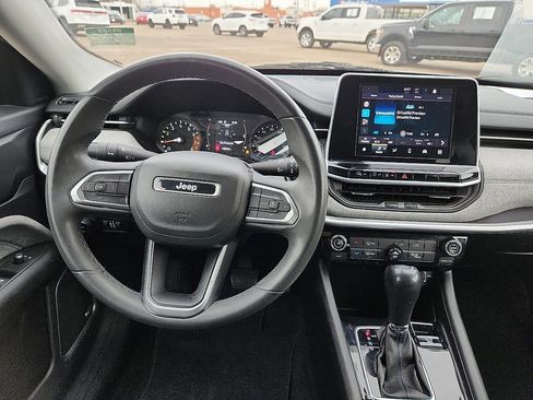 Used 2022 Jeep Compass Latitude w/ Sun and Sound Group image 6