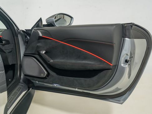 Certified 2022 Ferrari Roma RWD image 25