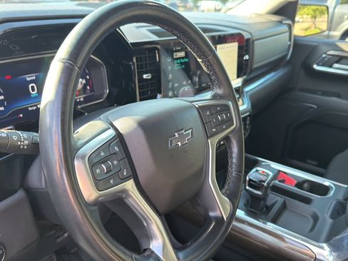 Used 2024 Chevrolet Silverado 1500 LT Trail Boss AWD/4WD image 19