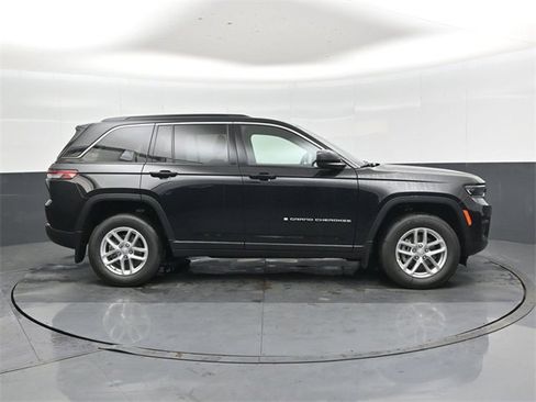 New 2025 Jeep Grand Cherokee Laredo X w/ Luxury Tech Group I image 2