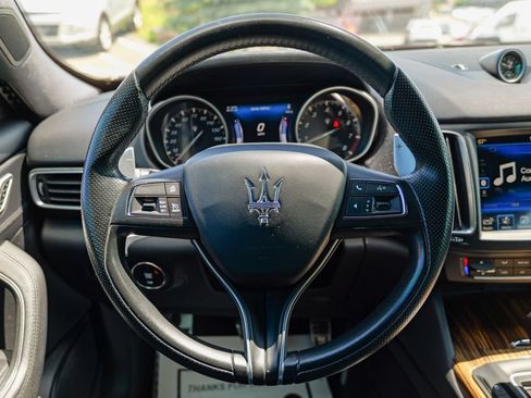 Used 2017 Maserati Levante S AWD/4WD image 43