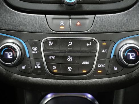 Used 2023 Chevrolet Malibu LT image 19