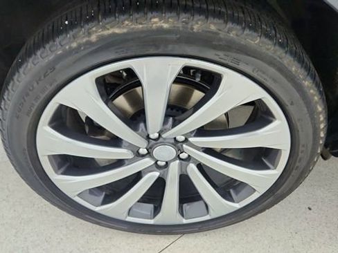 Used 2023 Land Rover Range Rover Long Wheelbase SE image 61