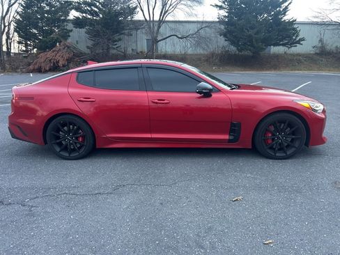 Used 2023 Kia Stinger GT2 image 2