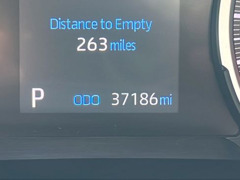 Used 2022 Toyota RAV4 XLE Premium FWD image 31