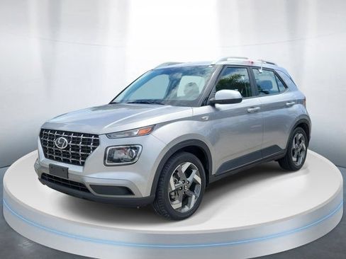 Certified 2023 Hyundai Venue SEL FWD image 2