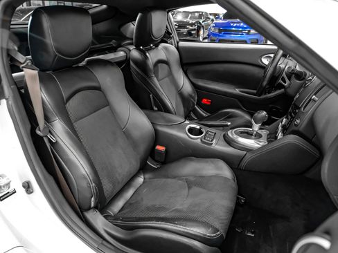 Used 2013 Nissan 370Z Touring w/ Sport Pkg RWD image 24