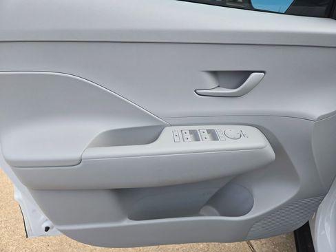 New 2026 Hyundai Kona SE image 18