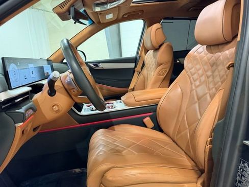 Used 2025 Genesis GV80 3.5T Prestige image 11