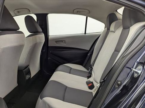Used 2025 Toyota Corolla LE image 17