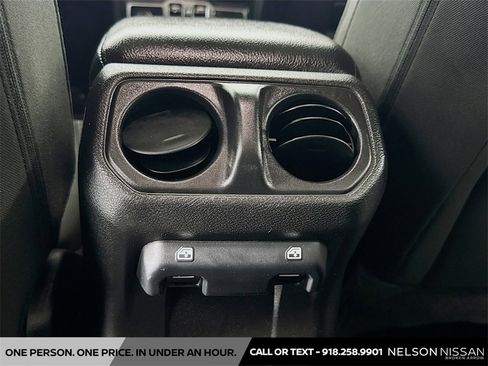 Used 2022 Jeep Gladiator Sport image 23