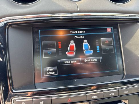 Used 2015 Jaguar XJ AWD image 26