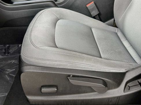 Used 2019 GMC Canyon 2WD Crew Cab w/ Convenience Package image 17