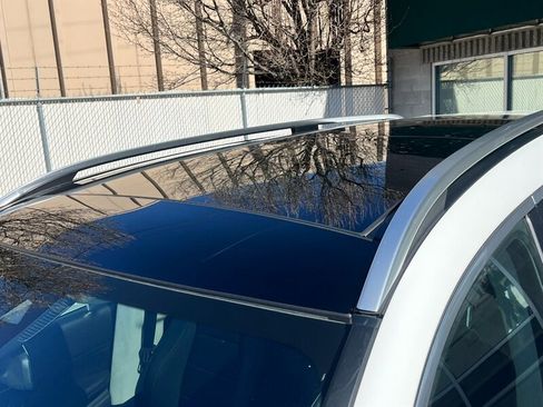 Used 2024 Mercedes-Benz GLS 450 4MATIC image 17