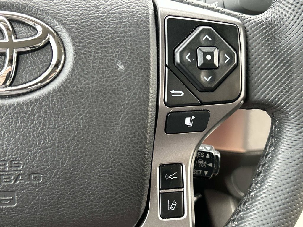 Used 2021 Toyota Tacoma SR5 RWD image 29