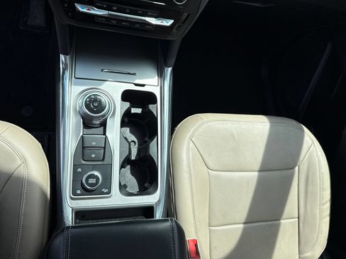 Used 2020 Ford Explorer Limited AWD/4WD image 20