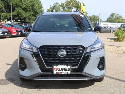 Used 2021 Nissan Kicks SR