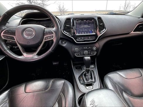 Used 2019 Jeep Cherokee Limited w/ Technology Group image 18