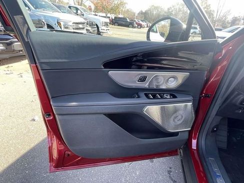 New 2026 Lincoln Nautilus Reserve AWD/4WD image 10