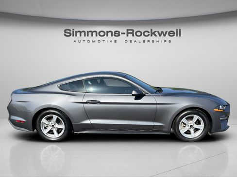 Used 2021 Ford Mustang Coupe RWD image 7