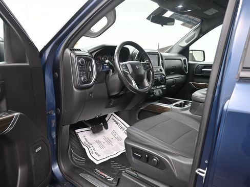 Used 2020 Chevrolet Silverado 1500 LT Trail Boss AWD/4WD image 17